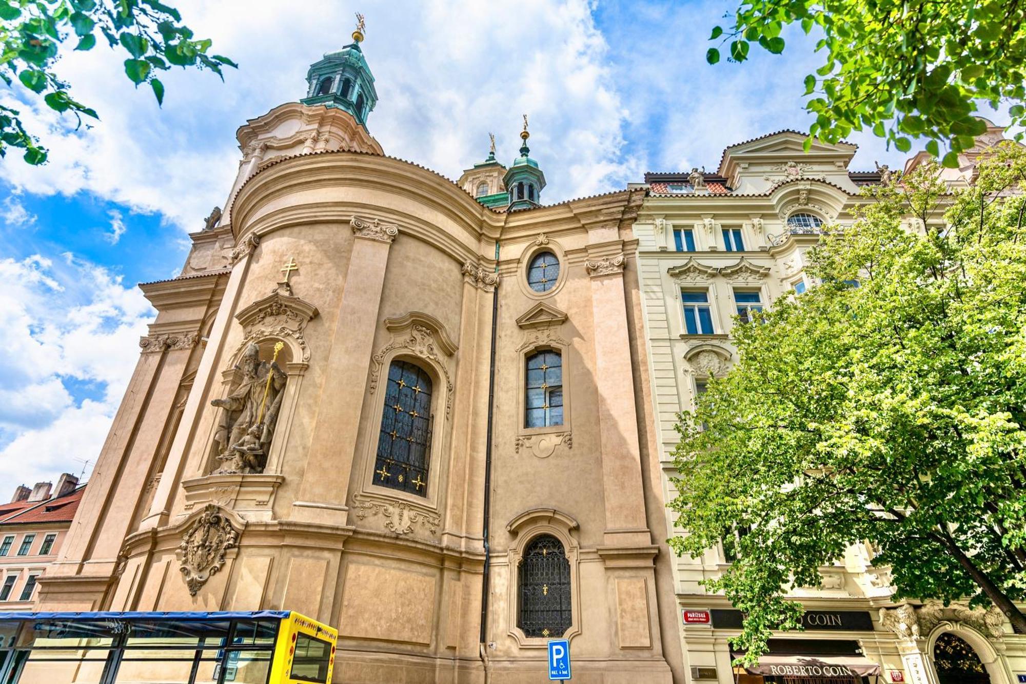 The Old Town Square & Parizska Apartments Prag Eksteriør billede