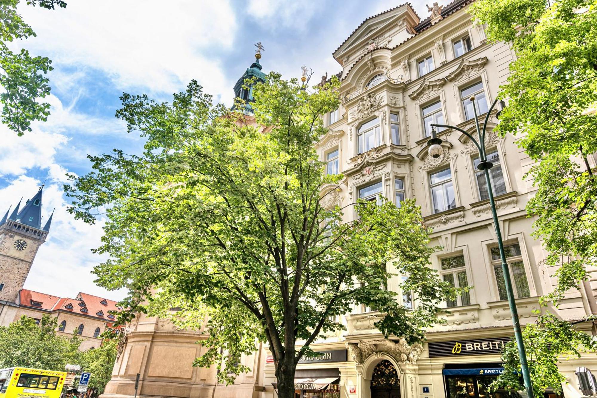 The Old Town Square & Parizska Apartments Prag Eksteriør billede