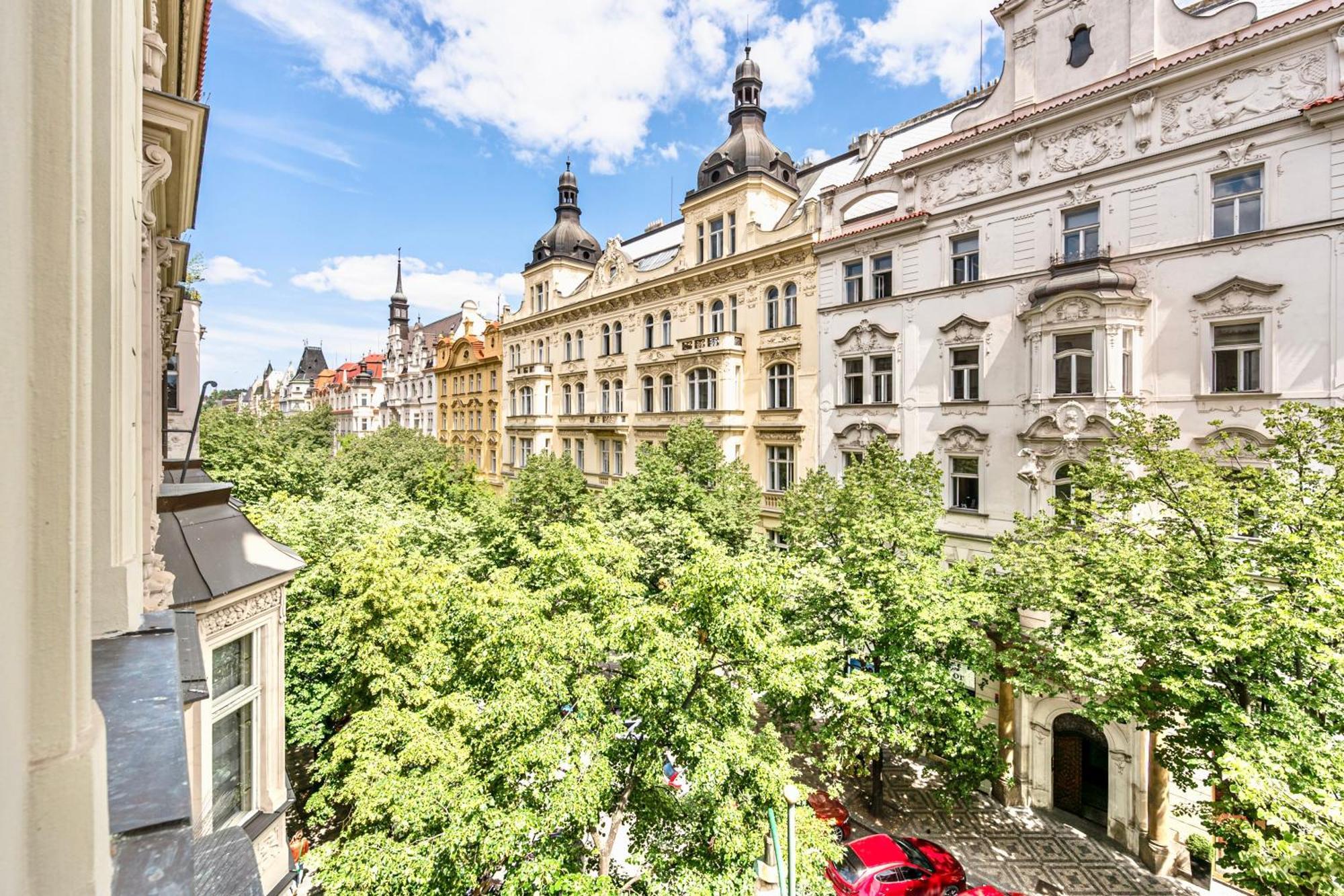 The Old Town Square & Parizska Apartments Prag Eksteriør billede